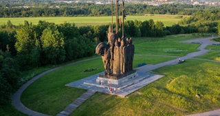 Благоустройство памятников в Ухте от 911 руб. – компания ТротуарнаяПлитка